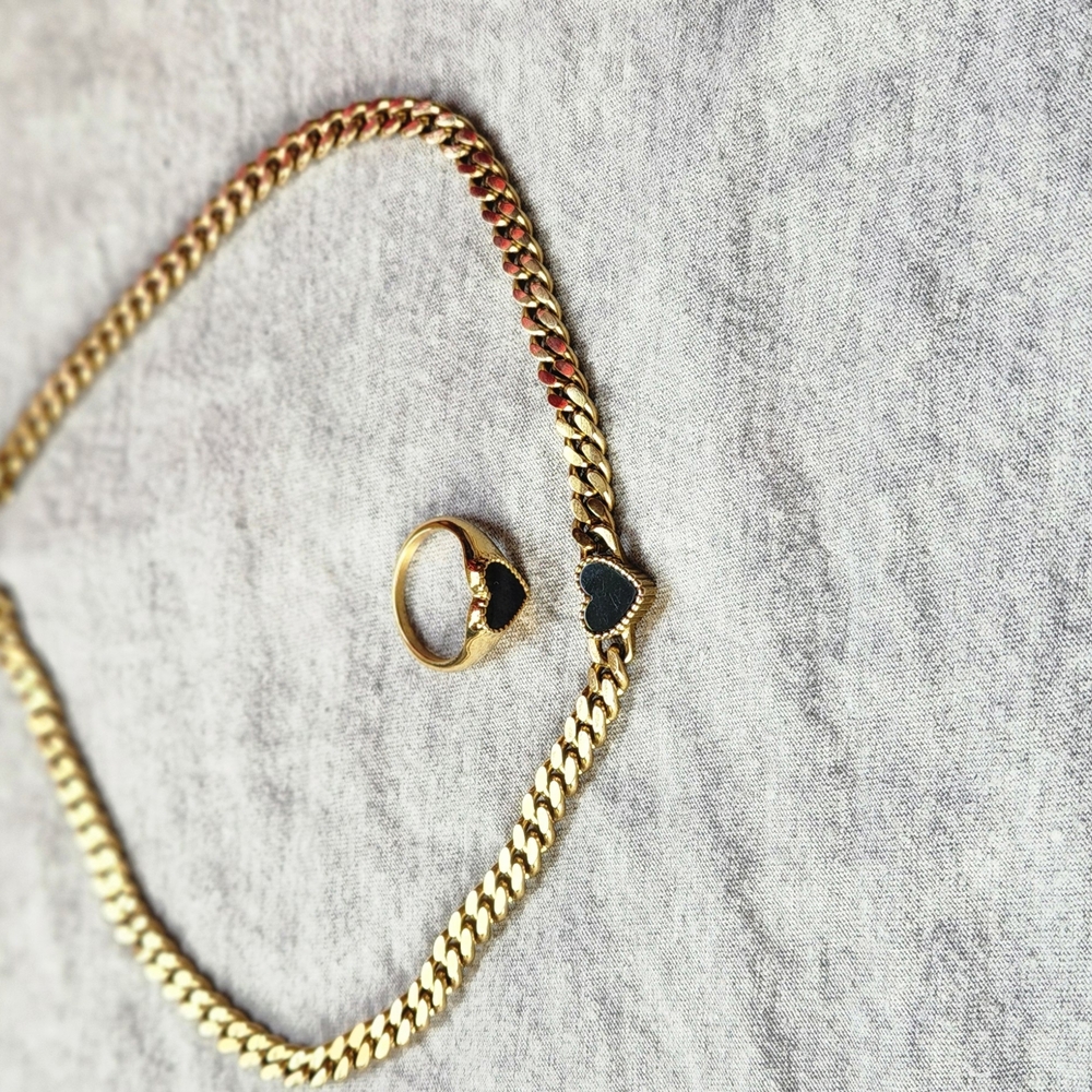 VIRAL SOLDOUT BELLAUCI necklace